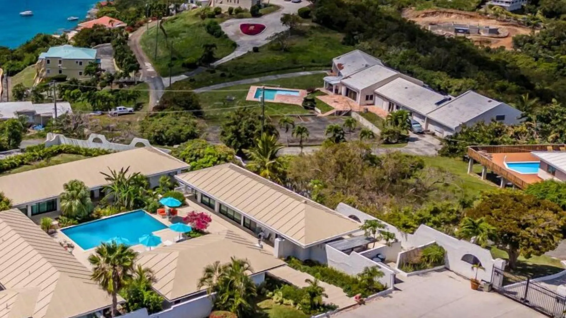 Holiday home Royal Villa With A Huge Swimming Pool Cowell Battery