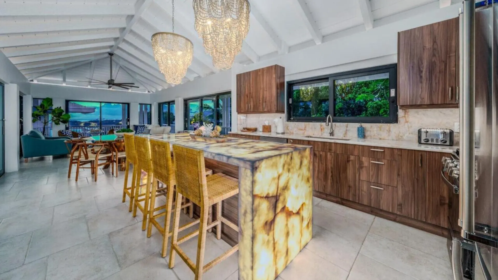 Holiday home Royal Villa With A Huge Swimming Pool Cowell Battery